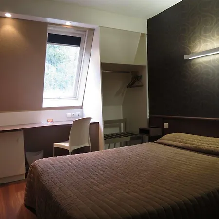 Hotel Acanthe 3*